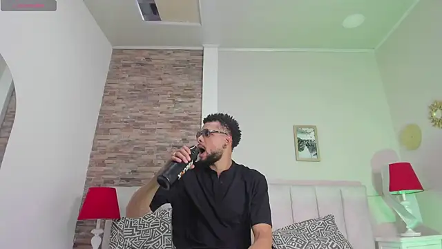 Snapshot of cero_khalifa chatting on May 20, 5:52 pm cero khalifa online show from May 20, 5:52 pm