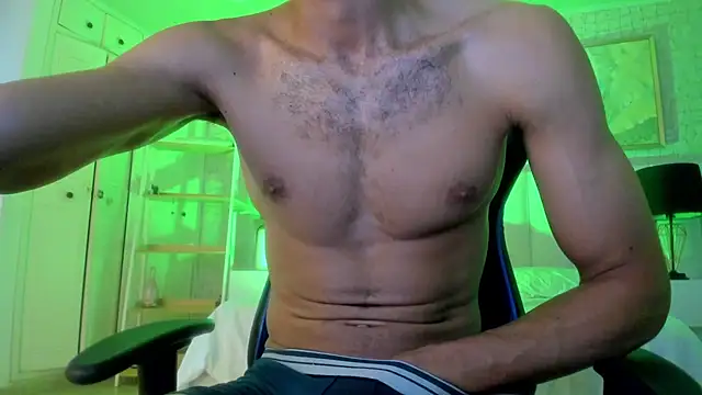 Snapshot of cero_khalifa chatting on May 22, 5:47 am cero khalifa online show from May 22, 5:47 am