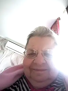 Snapshot of MartaMia68 chatting on April 27, 9:07 am MartaMia68 online show from April 27, 9:07 am