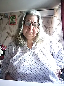 Snapshot of MartaMia68 chatting on May 3, 3:45 am MartaMia68 online show from May 3, 3:45 am