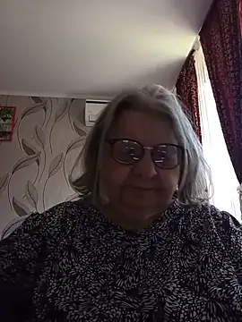 Snapshot of MartaMia68 chatting on May 28, 8:33 am MartaMia68 online show from May 28, 8:33 am