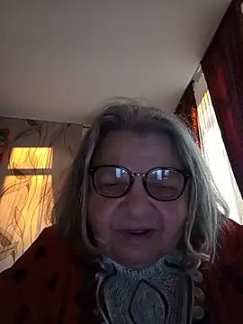 Snapshot of MartaMia68 chatting on June 4, 5:19 pm MartaMia68 online show from June 4, 5:19 pm