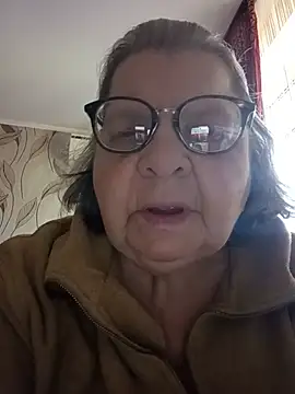 Snapshot of MartaMia68 chatting on June 5, 5:25 am MartaMia68 online show from June 5, 5:25 am