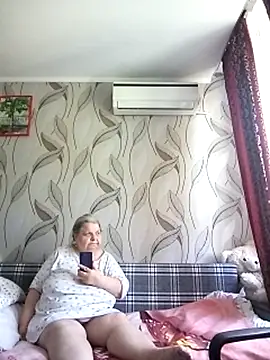 Snapshot of MartaMia68 chatting on July 7, 7:23 am MartaMia68 online show from July 7, 7:23 am