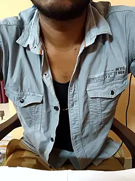 Snapshot of bullhottamil chatting on April 18, 3:27 pm bullhottamil online show from April 18, 3:27 pm