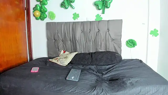 Snapshot of Mateo_and_Jose chatting on April 19, 8:00 pm Mateo and Jose online show from April 19, 8:00 pm