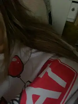 Mili Bou online show from April 17, 3:20 am