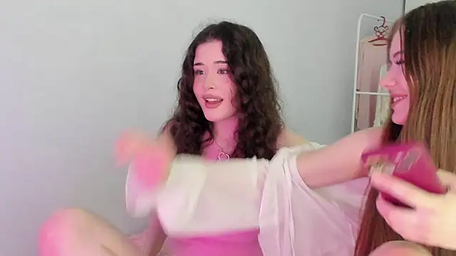 Snapshot of ChloeBlisss chatting on May 16, 7:27 am ChloeBlisss online show from May 16, 7:27 am