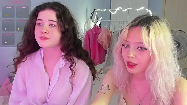 Snapshot of ChloeBlisss chatting on July 8, 7:13 am ChloeBlisss online show from July 8, 7:13 am