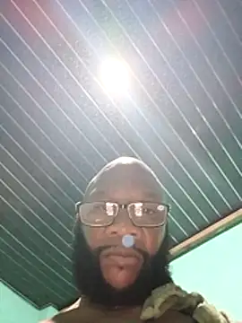 goodloveboss online show from April 15, 5:47 am