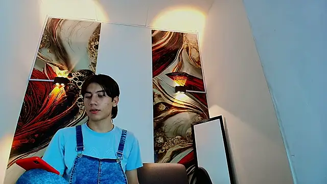 Snapshot of RAPHAEL_NYON1 chatting on May 21, 3:46 am RAPHAEL NYON1 online show from May 21, 3:46 am
