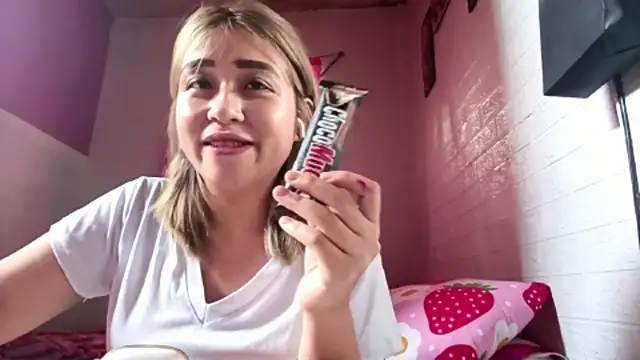 Snapshot of TamRuman chatting on April 11, 3:11 am TamRuman online show from April 11, 3:11 am