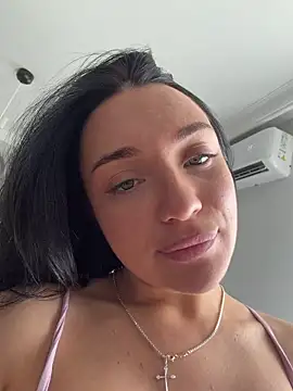 Snapshot of LucyHotty_ chatting on April 23, 7:30 am LucyHotty online show from April 23, 7:30 am