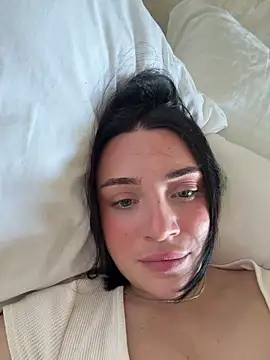 Snapshot of LucyHotty_ chatting on May 20, 7:58 am LucyHotty online show from May 20, 7:58 am