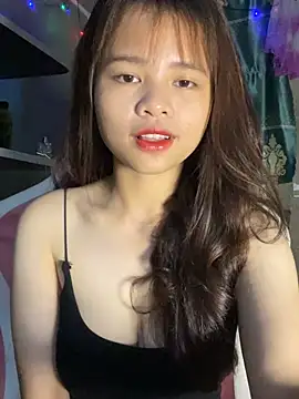 Snapshot of mayha11 chatting on June 9, 1:39 am mayha11 online show from June 9, 1:39 am