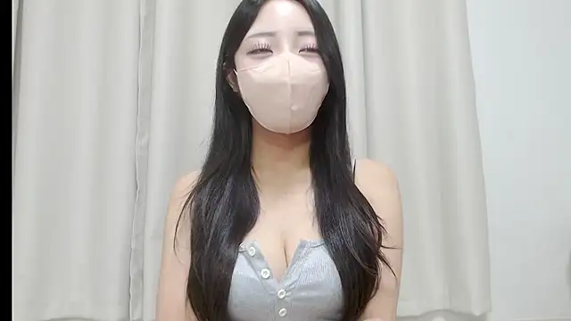 Snapshot of RIN_RIN__ chatting on August 4, 12:19 pm RIN RIN online show from August 4, 12:19 pm