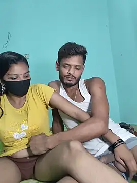 Hot-Couple4 online show from May 19, 4:35 pm