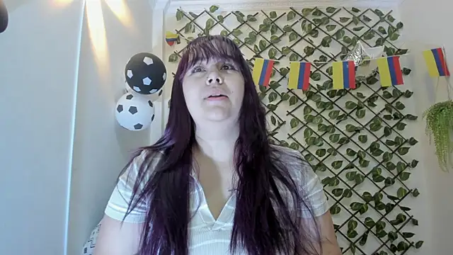 Snapshot of AliceScoot_ chatting on July 14, 11:05 am AliceScoot online show from July 14, 11:05 am