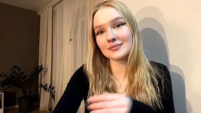 Snapshot of PlasaRima chatting on April 11, 3:27 pm PlasaRima online show from April 11, 3:27 pm
