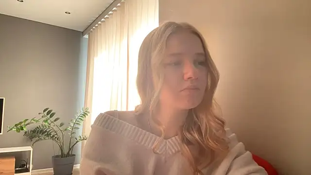 Snapshot of PlasaRima chatting on April 19, 7:29 am PlasaRima online show from April 19, 7:29 am