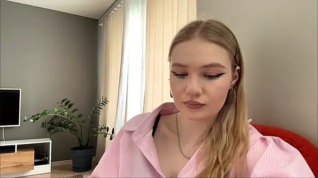 Snapshot of PlasaRima chatting on May 28, 1:36 am PlasaRima online show from May 28, 1:36 am