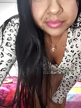 Snapshot of alisonnturbay chatting on June 3, 1:08 am alisonnturbay online show from June 3, 1:08 am