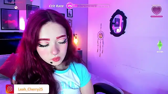 Snapshot of Leah_cherry chatting on July 1, 10:31 pm Leah cherry online show from July 1, 10:31 pm