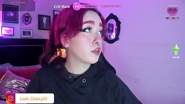 Snapshot of Leah_cherry chatting on July 6, 9:28 pm Leah cherry online show from July 6, 9:28 pm