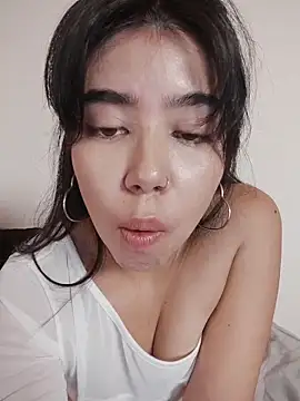 Snapshot of Iam_eli09 chatting on April 16, 9:39 pm Iam eli09 online show from April 16, 9:39 pm
