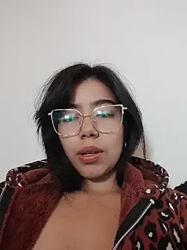 Snapshot of Iam_eli09 chatting on May 8, 12:27 am Iam eli09 online show from May 8, 12:27 am