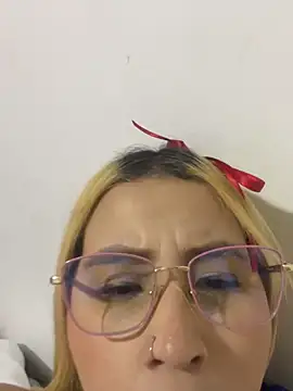 Snapshot of Aliss_Taylor1 chatting on May 29, 12:30 am Aliss Taylor1 online show from May 29, 12:30 am