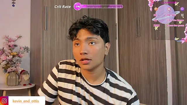 Snapshot of keyott chatting on May 13, 12:41 am keyott online show from May 13, 12:41 am