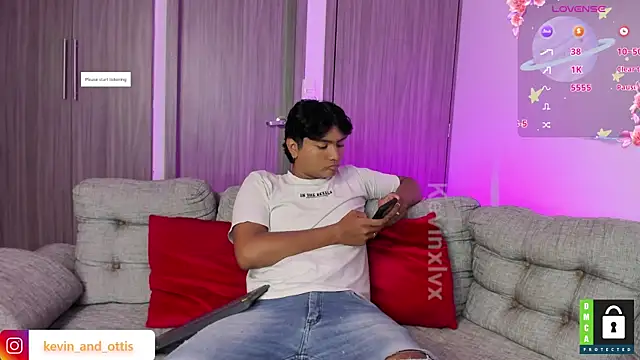 Snapshot of keyott chatting on May 28, 3:26 am keyott online show from May 28, 3:26 am