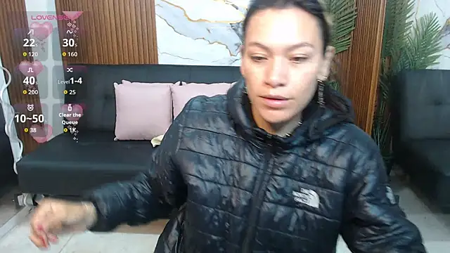 Snapshot of alonddra_tay chatting on May 17, 11:28 am alonddra tay online show from May 17, 11:28 am