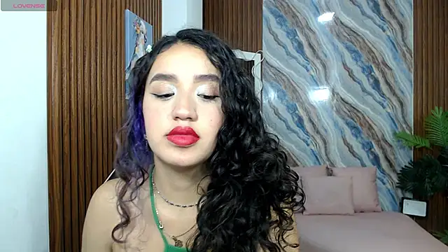 Snapshot of Ellis_tay chatting on April 19, 12:37 pm Ellis tay online show from April 19, 12:37 pm