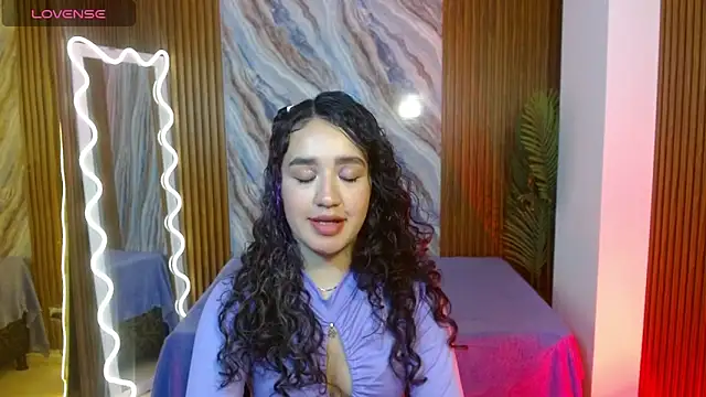 Snapshot of Ellis_tay chatting on April 30, 12:11 pm Ellis tay online show from April 30, 12:11 pm