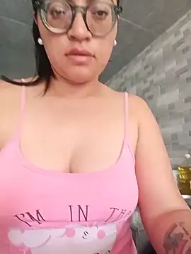Snapshot of SOFI__10 chatting on May 10, 1:27 pm SOFI 10 online show from May 10, 1:27 pm