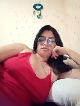 Snapshot of SOFI__10 chatting on May 27, 1:57 am SOFI 10 online show from May 27, 1:57 am
