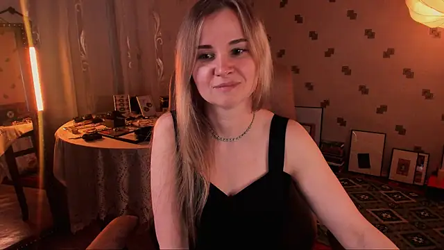 Snapshot of MiaSparkes chatting on June 1, 11:12 am MiaSparkes online show from June 1, 11:12 am