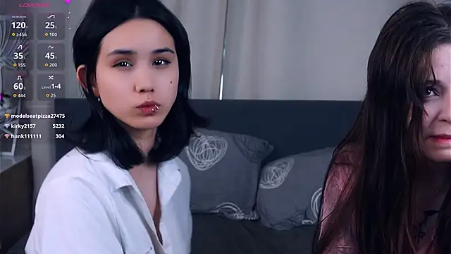 ReynaGrinvalsky online show from June 30, 9:21 am