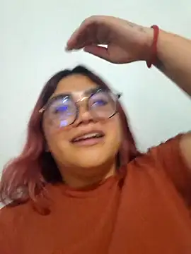 Snapshot of lucyheart_8 chatting on June 4, 12:49 am lucyheart 8 online show from June 4, 12:49 am