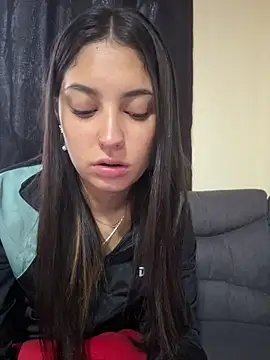 Snapshot of Lucyfer-fire chatting on May 12, 11:07 am Lucyfer-fire online show from May 12, 11:07 am