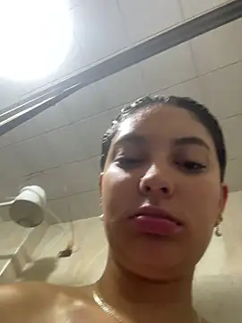 Snapshot of Lucyfer-fire chatting on May 27, 11:07 am Lucyfer-fire online show from May 27, 11:07 am