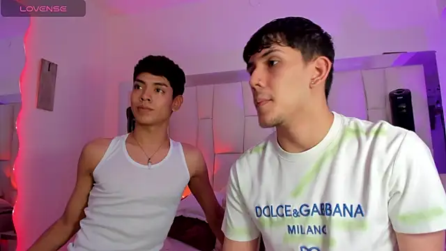 Snapshot of Poison_Boys chatting on May 14, 7:31 pm Poison Boys online show from May 14, 7:31 pm