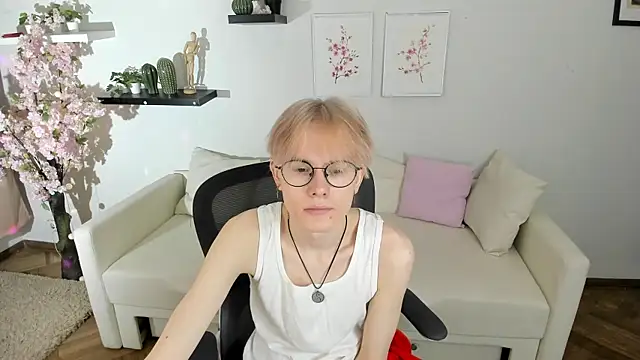 Liam Blair online show from April 14, 5:35 am