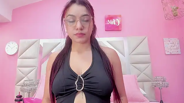 Snapshot of luna_hix chatting on June 17, 12:40 pm luna hix online show from June 17, 12:40 pm
