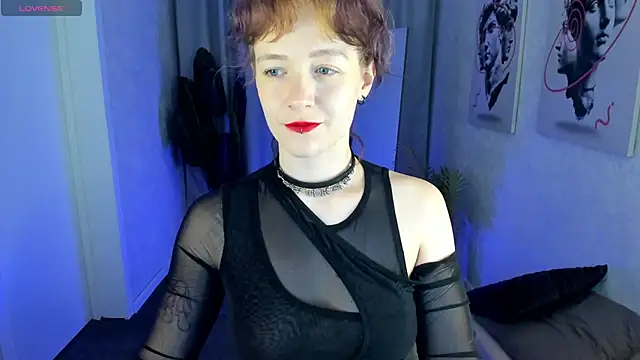 Ricki Bloom online show from May 10, 1:11 am