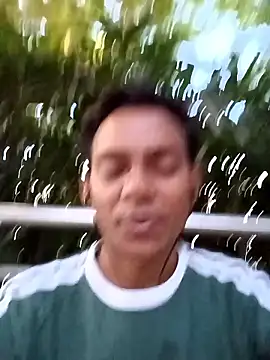 Snapshot of suraj_mumbai chatting on April 12, 1:27 pm suraj mumbai online show from April 12, 1:27 pm