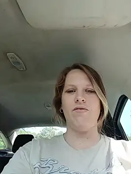 BOUNCYdddBRE online show from April 17, 3:26 pm