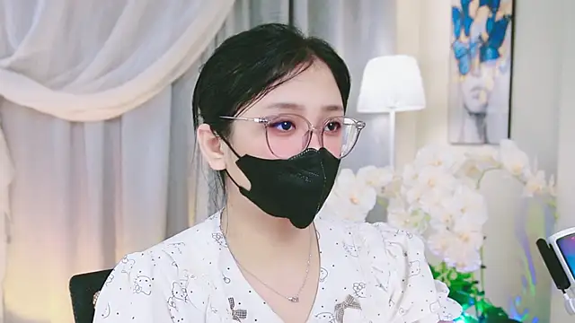 Snapshot of Chan_Chann chatting on June 11, 2:26 pm Chan Chann online show from June 11, 2:26 pm